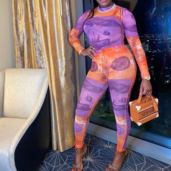 ✨HOST PICK✨ Money bag outfit - Picture 3 of 3